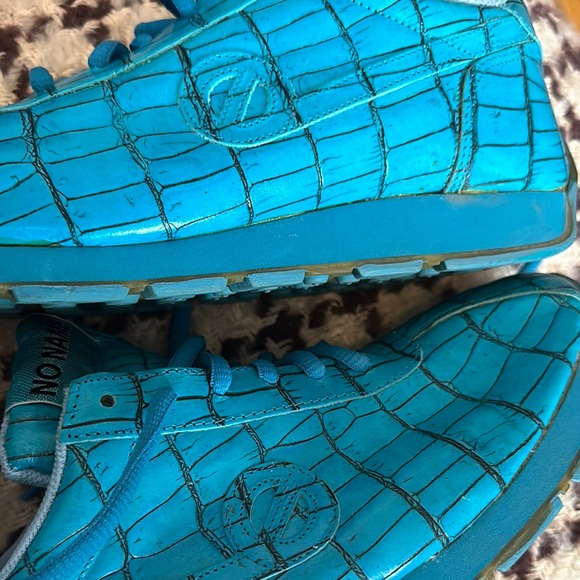 Blue Shoes. Older model. Good use condition - Picture 9 of 12